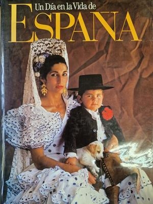 UN DÍA EN LA VIDA DE ESPAÑA | 9999900223255 | Libros antiguos y de segunda mano con historia